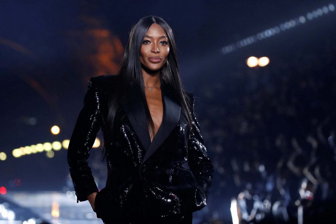 Người mẫu da màu Naomi Campbell có tiếng