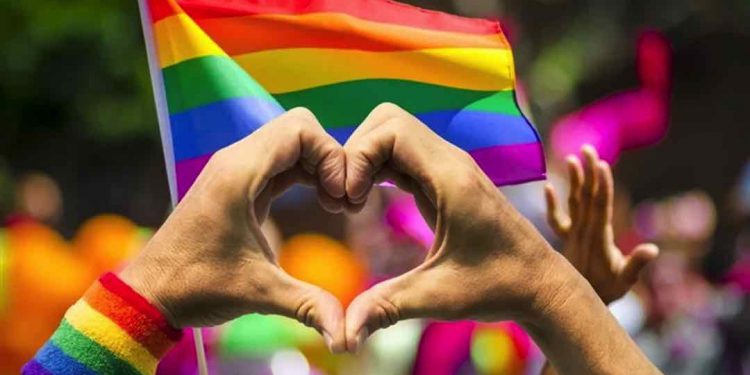 Những tổ chức ủng hộ LGBT