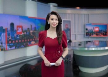 Phát thanh viên hay còn được gọi là nghề báo nói