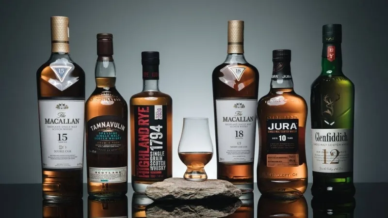 Khi nếm các loại rượu mạnh, có thể cảm nhận được nhiều lớp hương